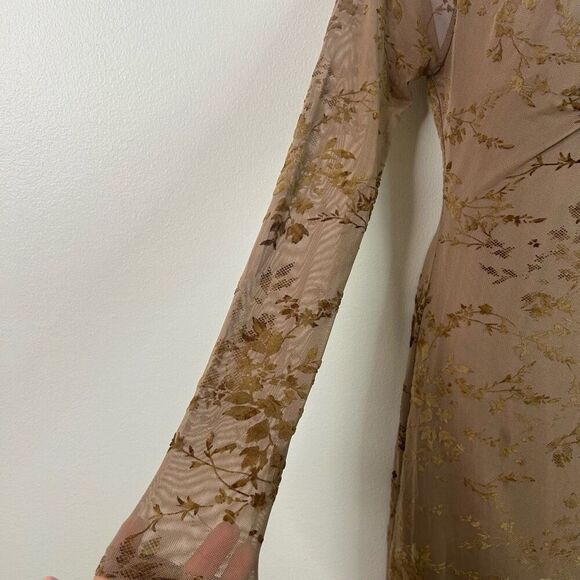 Francesca’s Brown Whimsigoth Floral Mesh Midi Dress Long Sleeve Velvet‎ Size S - Picture 4 of 14